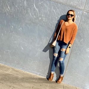 Meet your Posher, Caitlyn